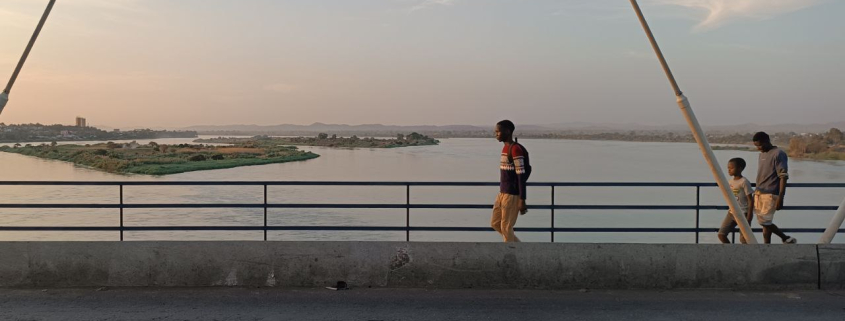 Ponte sobre o río Zambeze en Tete